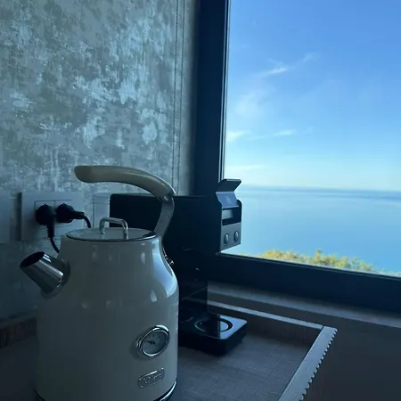 蒙特克内洛酒店 4*